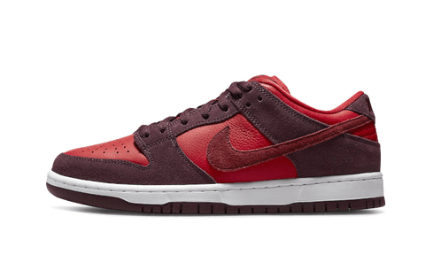 Nike SB Dunk Low Cherry